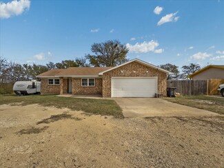 504 E Water, Milford, TX 76670