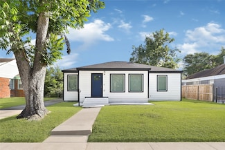 6431 Lawndale St, Houston, TX 77023