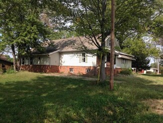 13901 Heath Rd, Lawrenceville, IL 62439