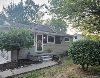 27315 Gilbert Dr, Warren, MI 48093