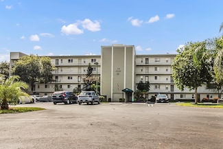 2230 N Cypress Bend Dr Unit 504, Pompano Beach, FL 33069