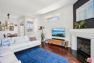 1751 Barry Ave Unit 4, Los Angeles, CA 90025