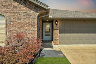 1109 Hickory Creek Dr, Yukon, OK 73099