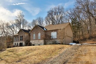 892 Memory Ln, Fenton, MO 63026