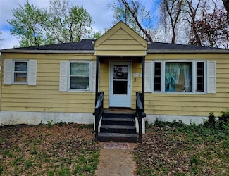 10127 Cloverdale Dr, Saint Louis, MO 63136