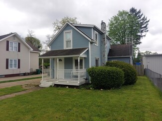 1108 Hickory St, Niles, MI 49120