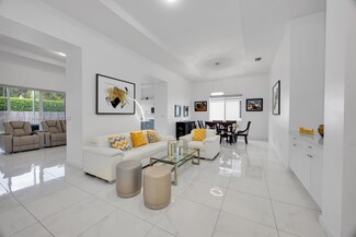 15037 SW 174th St, Miami, FL 33187