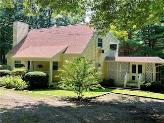 27 Gounod Rd, Westerly, RI 02891