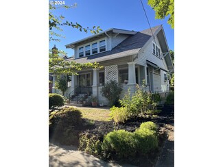 5015 SE Lincoln St, Portland, OR 97215