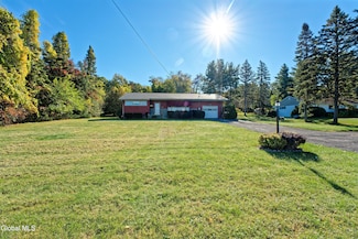 2208 Brookview Rd, Castleton On Hudson, NY 12033