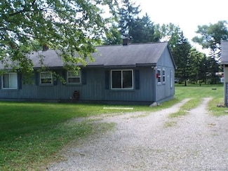 4515 Kempf St, Waterford Township, MI 48329