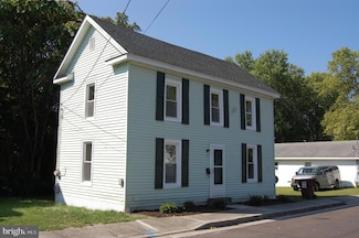 8 W Grove St, Del Mar, DE 19940