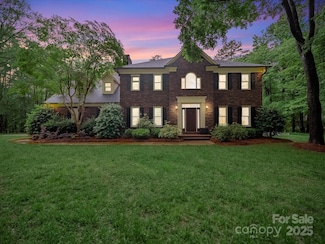 8527 Fox Bridge Dr, Matthews, NC 28104
