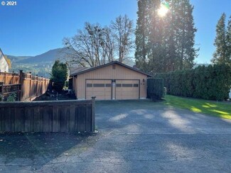 40 W Lakeview St, Lowell, OR 97452