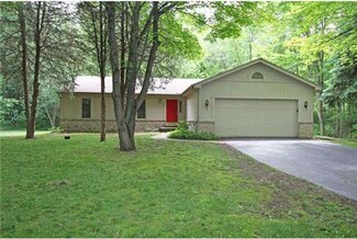 4601 Eber Rd, Monclova, OH 43542