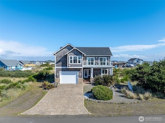 470 W Wind St SW, Ocean Shores, WA 98569