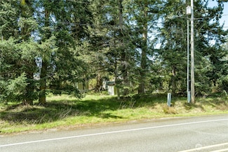 3544 S Smugglers Cove Rd, Greenbank, WA 98253