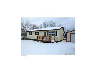 807 9 Mile Rd, Saint Marys, WV 26170