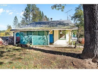 1411 Rockydale Rd, Cave Junction, OR 97523