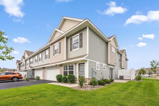 7255 Fall Dr, Lino Lakes, MN 55038