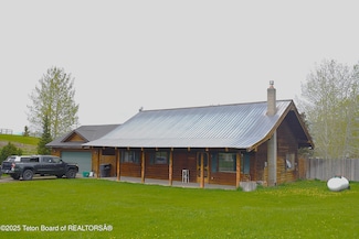 251 Hillview Dr, Auburn, WY 83111