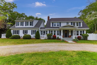 2134 Main St, Marstons Mills, MA 02648