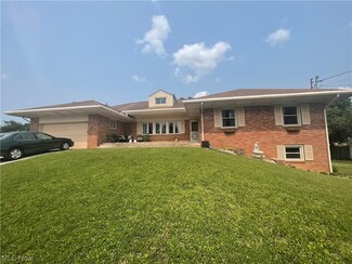 41 Willowbrook Dr, Parkersburg, WV 26104