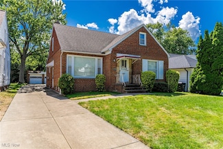 4226 Okalona Rd, Cleveland, OH 44121