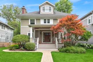 1328 Elmwood Ave, Wilmette, IL 60091