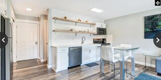 1565 NW Wall St Unit 203, Bend, OR 97701