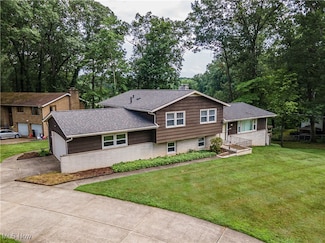 3845 Cayugas Dr, Akron, OH 44319