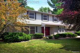 17262 Bell Creek Ln, Livonia, MI 48152