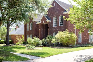 3222 Serene Oak Dr, Sugar Land, TX 77478