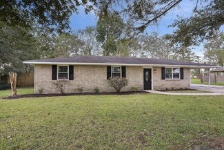 12233 Oakline Acres, Saint Amant, LA 70774
