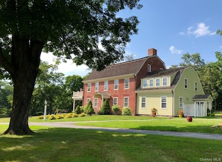 11 Brown Rd, Pleasant Valley, NY 12569