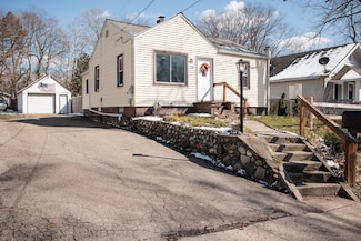 516 Cooper Ave, Kalamazoo, MI 49048