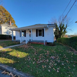 50 High St, Rocky Mount, VA 24151