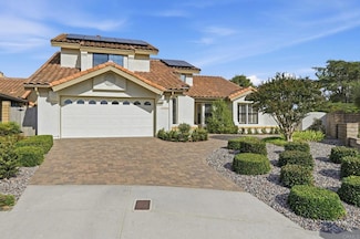 1305 La Salle Ct, Vista, CA 92081