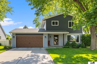 910 Daybreak Dr, Lincoln, NE 68505
