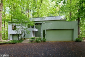 57 Raven Rock Rd, Stockton, NJ 08559