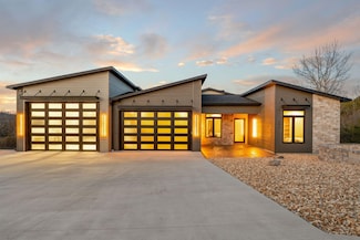 101 Merlot Rd, Lampe, MO 65681
