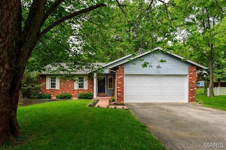 9 Donald Dr, Saint Charles, MO 63304