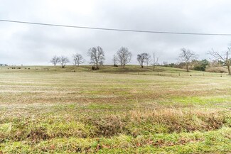 3909 White Lick Rd, Paint Lick, KY 40461