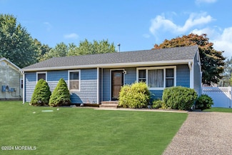 272 Roosevelt Ave, Bayville, NJ 08721