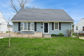 1014 36th St SE, Cedar Rapids, IA 52403