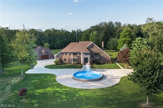 3420 Candywood Dr, Poland, OH 44514