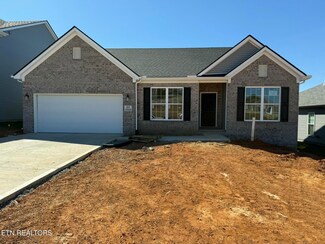 217 Clover Meadows Ln, Maryville, TN 37801