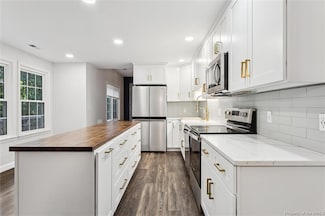 307 Cobble Stone, Williamsburg, VA 23185