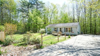 53 Maturo Dr, Casco, ME 04015