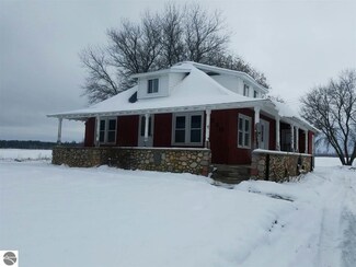 9530 W County Line Rd, Buckley, MI 49620